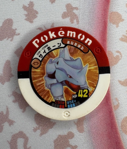 Rhyhorn Red 03-038 Regular Battrio Japanese Pokemon Arcade Game Chip 🍄 - Image 1