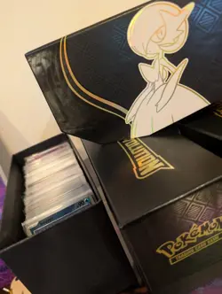 Pokemon Bulk lot (holos ),500 Black ,500 White , 1000 Destined Rivals, 500 Mega. - Image 1