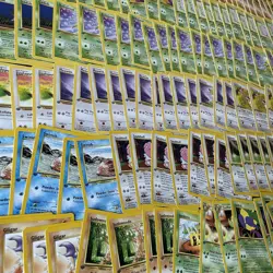 Lot of 600 1st Edition WOTC VTG Pokemon Cards - Jungle Team Rocket Neo NM/LP+ - Image 1