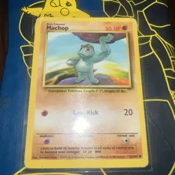 Machop Base Set Pokemon Card Vintage WOTC 52/102 - Image 1