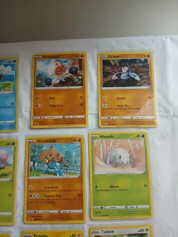 Pokemon TCG 2020 Sword & Shield Vivid Voltage lot of 15 cards No Duplicates - Image 3