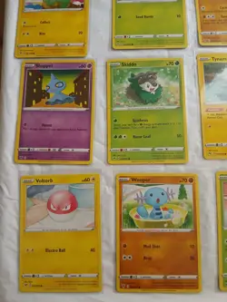 Pokemon TCG 2020 Sword & Shield Vivid Voltage lot of 15 cards No Duplicates - Image 4