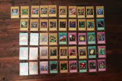 Yu-Gu-Oh! Yugioh 46 Cards - 1st. Edition Portuguese Starter Deck: Yugi - Image 2