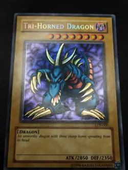 YUGIOH 2002 | TRI-HORNED DRAGON| LOB-000 | NORTH AMERICAN OLD PRINT | EX-VG - Image 5