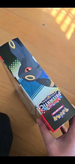 🔥Pokemon Prismatic Evolutions Figure Collection🔥In Hand 🔥Damaged Box🔥 - Image 3