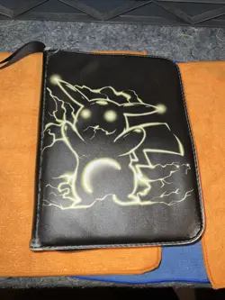 pokemon card binder pikachu - Image 1