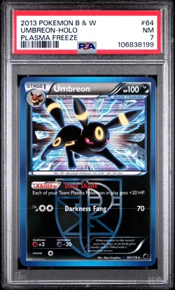 2013 POKEMON B&W PLASMA FREEZE #64 UMBREON-HOLO PSA 7 - Image 1