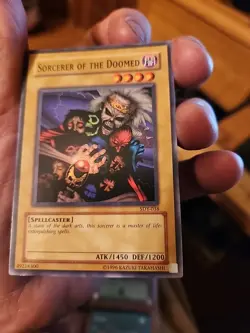 Yu-Gi-Oh! SDY-038 Sorcerer of the Doomed - Starter Deck: Yugi - Image 2