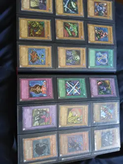 Vtg YuGiOh! Legend of Blue Eyes White Dragon LOB Lot of 394 cards. - Image 4