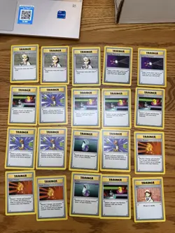 Bulk Lot of Nearly 890 Shadowless Base Set Pokemon Cards 1999 Energy & Trainer - Image 2