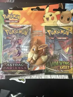 Pokemon TCG Back to School Pikachu Eraser 2-Pack Blister Evolving Skies - Image 2