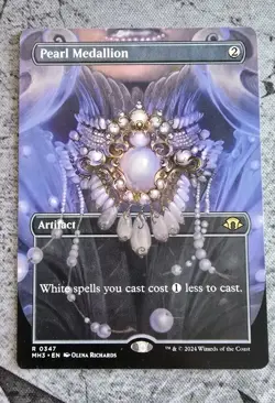 Pearl Medallion (Borderless) #347 (NM) Modern Horizons 3 MH3 Magic MTG - Image 1