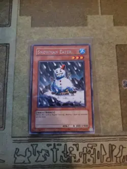YUGIOH SNOWMAN EATER RGBT-EN094 RARE UNLIMITED ED VLP - Image 1