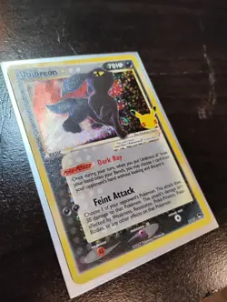 POKEMON TCG 2021 - Umbreon GOLD STAR 17/17 Celebrations 25th Anniversary - Image 2