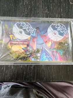 Pokemon TCG Evolving Skies Sword and Shield Booster Box Sealed with Acrylic Case - Image 4