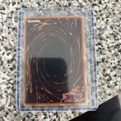 Yu-Gi-Oh! Dark Magician 1st Edition YGLD-ENB02 - Image 2