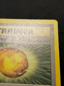 Gold Berry 1st Edition Uncommon Trainer Card Neo Genesis 93/111 Heavily Played - Image 4