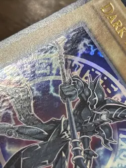 Yu-Gi-Oh! TCG Dark Magician MVP1-ENSV3 Ultra Rare Limited Edition LP - Image 4