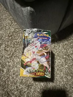 SEALED Sword & Shield Evolving Skies Booster Box 36 Packs Pokemon TCG - Image 2