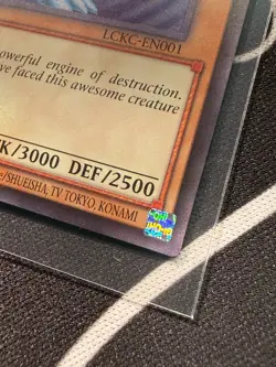 Blue-Eyes White Dragon (Version 2) (ULTRA RARE) LCKC-EN001 Yu-Gi-Oh! Konami - Image 3