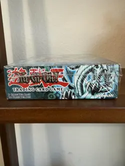 Yu-Gi-Oh! - 2002 Legend of Blue Eyes White Dragon Booster Box - Factory Sealed - Image 3