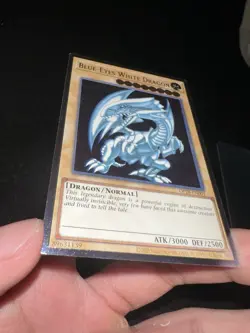Yu-Gi-Oh OTS Tournament Pack 28 OP28-EN001 Blue-Eyes White Dragon Ultimate Rare - Image 2