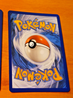 POKEMON EVOLUTIONS PRISMATIQUES CARD POKEBALL HOLO CARTE 015/131 PRE FR MINT - Image 2