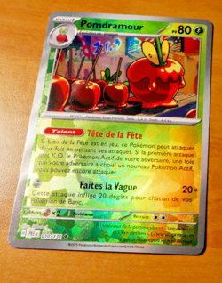 POKEMON EVOLUTIONS PRISMATIQUES CARD HOLO CARTE POKEBALL 010/131 PRE FR M 2025 - Image 1
