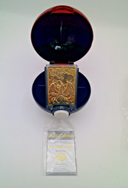 LIMITED EDITION CHARIZARD 23K Gold-Plated TRADING CARD in POK'EMON BALL - OPENED - Image 2