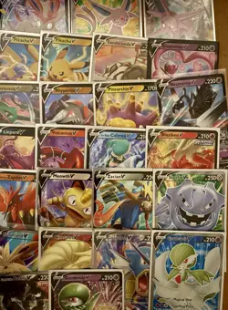 Pokemon TCG - Mix Lot - V Miscellaneous Cards - SWSH Era - Image 3