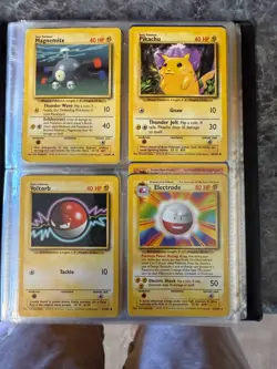 Pokemon Trading Card Game Classic & Pokemon Handbook - Rare Charizard 004/102 - Image 4