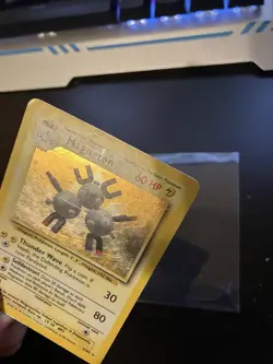 Pokemon TCG Magneton Base Set Holo Rare Card 9/102 WOTC - Image 2