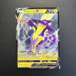 Pokemon Toxtricity V 070/192 - SWSH Rebel Clash - Half Art - Image 1