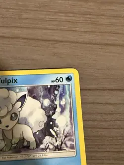 Pokemon TCG Alolan Vulpix 21/145 Guardians Rising - Image 4