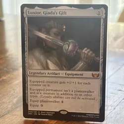 Luxior, Giada's Gift Streets of New Capenna Regular 240 SNC MTG NM - Image 1