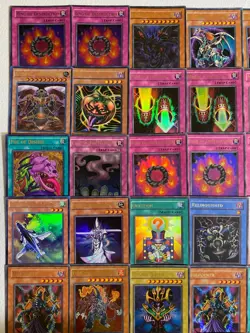 Yu-Gi-Oh Mixed Sets Lot of 32 Ultra Rare Holo Foil Monster Trap Spell DMG-LP - Image 2