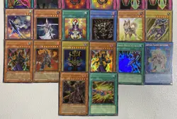 Yu-Gi-Oh Mixed Sets Lot of 32 Ultra Rare Holo Foil Monster Trap Spell DMG-LP - Image 4