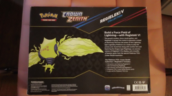 Pokemon TCG Crown Zenith Regieleki V Collection Box Factory Sealed 820650851834 - Image 2