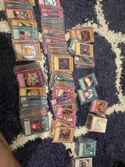 Lot Of Old Yu-Gi-Oh Cards, Roughly 650 Cards, In Old Tin Plus 5ds Tin - Image 2
