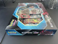 Pokemon TCG Blastoise VMAX Battle Box - Image 5