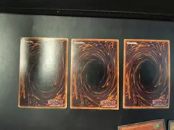 Lot of 16 cards 1996 Yu-Gi-Oh Holographic Rare Vintage Trading Cards - Image 3