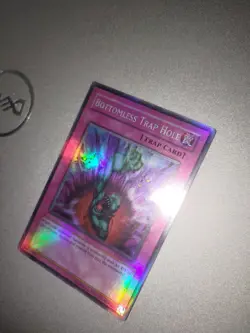 Yu-Gi-Oh Trap Card: Bottomless Trap Hole CP04-EN003 - Image 1