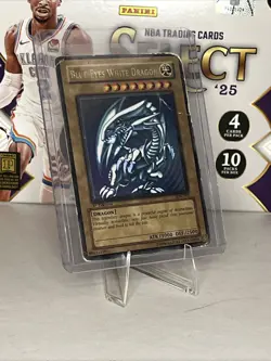 Yu-Gi-Oh! TCG SDK-001 Blue-Eyes White Dragon Ultra Rare First Edition - Image 1