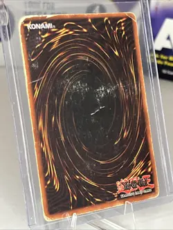 Yu-Gi-Oh! TCG SDK-001 Blue-Eyes White Dragon Ultra Rare First Edition - Image 3