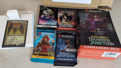 MTG - Outlaws of Thunder Junction (OTJ) - Deluxe Commander Kit - Most Wanted - Image 2