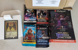 MTG - Outlaws of Thunder Junction (OTJ) - Deluxe Commander Kit - Most Wanted - Image 3