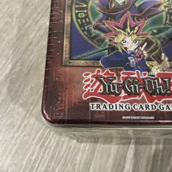 2003 YU-GI-OH DARK MAGICIAN DESIGN SEALED TIN VINTAGE - Image 2