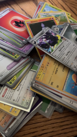 Bulk pokemon cards- 50 pokemon cards. Rare, holographic, and commons - Image 2