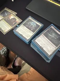 MTG Lord of the Rings Food And Fellowship Commander Precon + Sleeves & Deck Box - Image 3