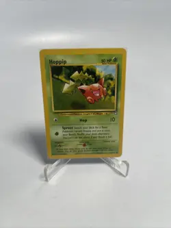 HOPPIP 61/111 - Neo Genesis Set - VINTAGE WOTC Pokemon Card - Unlimited - NM - Image 1